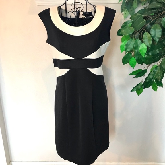Ronni Nicole Sleeveless Color Block Pattern Dress - Picture 1 of 7